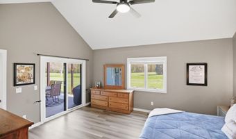 1908 Golfview Dr, Auburn, IN 46706