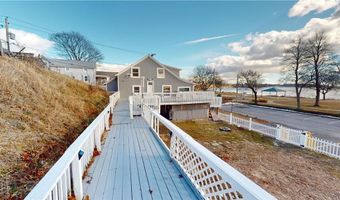 129 Shore Rd, East Providence, RI 02915