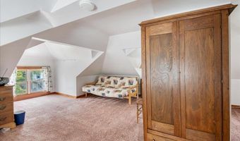 25 University Ter, Burlington, VT 05401