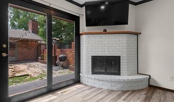 2318 Dorchester Dr, Bartlesville, OK 74006