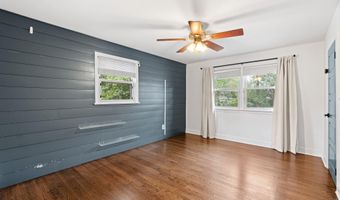 212 CRYSTAL LAKE Ave, Audubon, NJ 08106