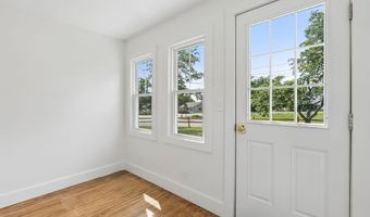 4 Washington St, Bath, ME 04530