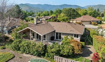 912 Cypress Point Loop, Ashland, OR 97520