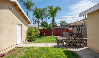 17561 Bullock St, Encino, CA 91316