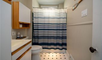 26 Carey St, Newport, RI 02840