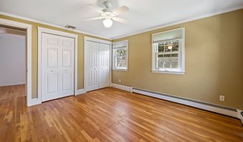 754 Rustic Ln, Cheshire, CT 06410