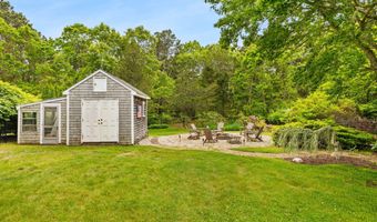 8 Stackpole Cir, Bourne, MA 02532