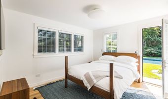 30 Hand Ln, Amagansett, NY 11930