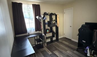 7 Woodstream Dr, Atco, NJ 08004