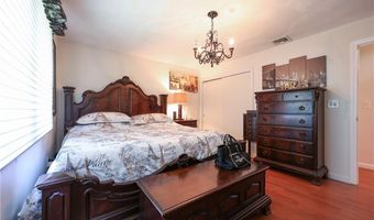 52 Urquhart St, Cranston, RI 02920