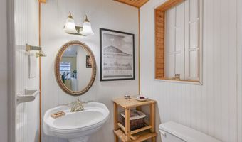 806 E Ave E, Alpine, TX 79830