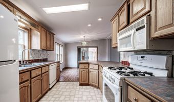 3 Windsor Dr, Alfred, ME 04002