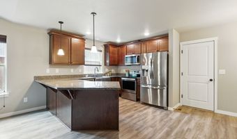 1064 NECARNEY St, Rockaway Beach, OR 97136