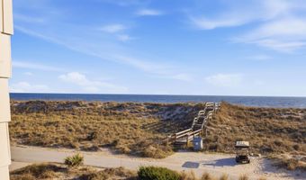 25 Sandspur Trl, Bald Head Island, NC 28461