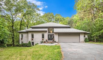 240 Pettis Ave NE, Ada, MI 49301