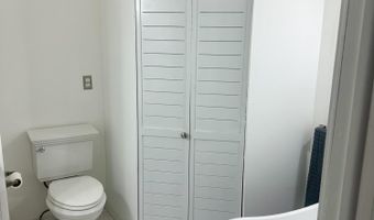 19 Center St, Barnegat, NJ 08005