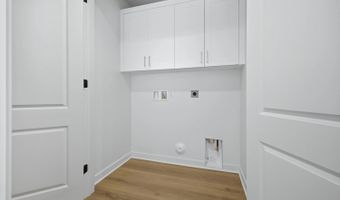 2 W Pine St, Altadena, CA 91001