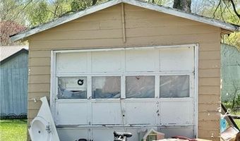 263 S First St, Austin, IN 47102