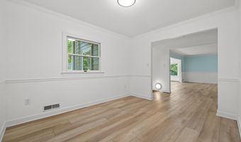 8721 WATERFORD Rd, Alexandria, VA 22308