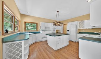 1074 Boone Woods Trl, Augusta, MO 63332