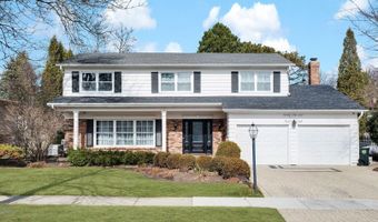 24 W Berkley Dr, Arlington Heights, IL 60004