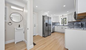 90 Battle St, Bristol, CT 06010