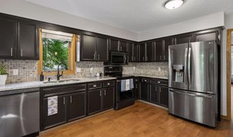 12904 Essex Way, Apple Valley, MN 55124