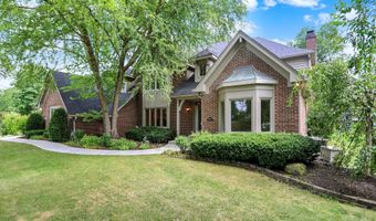 9015 Admirals Pointe Dr, Indianapolis, IN 46236