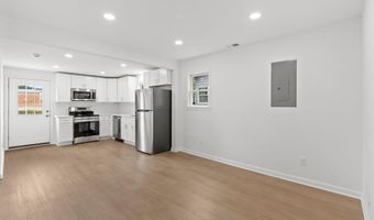 554 COMPASS Rd E, Baltimore, MD 21220