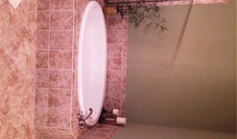 16550 Goldenrod Ln 103, Alva, FL 33920