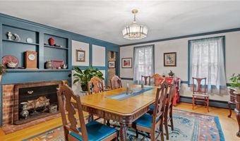 12 Lampercock Ln, Lincoln, RI 02865