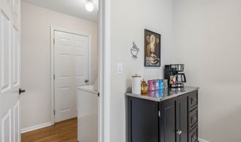 1410 Grandview Ct 1410, Algonquin, IL 60102
