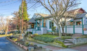 19 Gresham St, Ashland, OR 97520