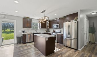 1704 Dallas St, Auburn, IN 46706