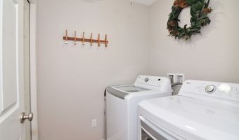 10411 Redbud Dr, Aurora, OH 44202