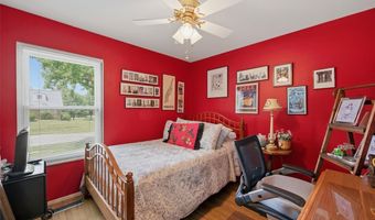 409 Mayfair Dr, Ballwin, MO 63011