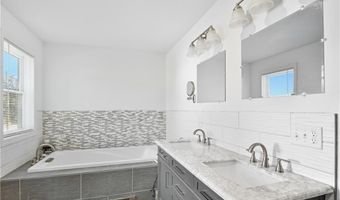 632 Whipple Ave, Burrillville, RI 02858