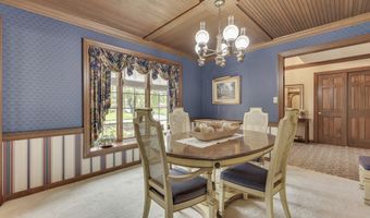 1521 Secretariat Ln, Indianapolis, IN 46217