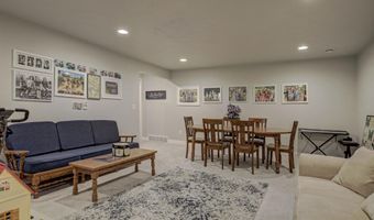 1614 STANTON Cir, Appleton, WI 54915
