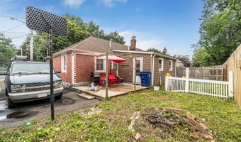 242 Pearl Harbor St, Bridgeport, CT 06610
