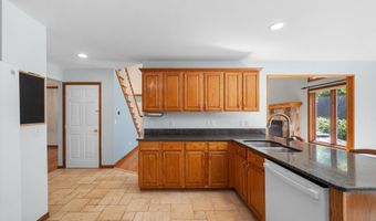 4055 Pontiac Trl, Ann Arbor, MI 48105