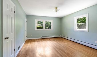 278 Green End Ave, Middletown, RI 02842