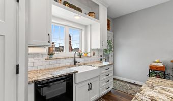 5401 N AMETHYST Dr, Appleton, WI 54913