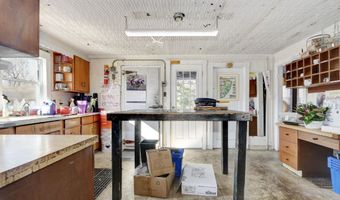 717 S 6th Ave, Absecon, NJ 08205