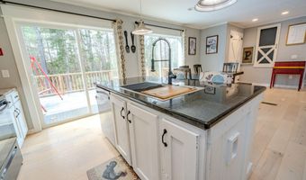 355 Lincolnville Ave, Belfast, ME 04915