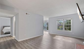 104 Glenleaf Dr, Peachtree Corners, GA 30092