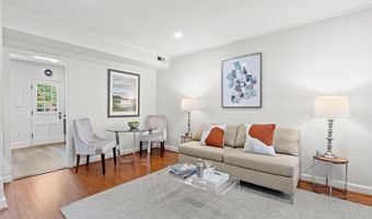 1415 S EDGEWOOD St 463, Arlington, VA 22204
