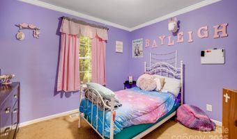 14 Phoenix Cir, Alexander, NC 28701