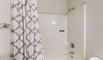 3786 Dover Dr, Ayden, NC 28513