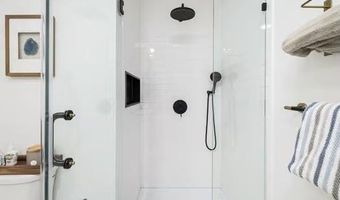 10 Long St, Johnston, RI 02919